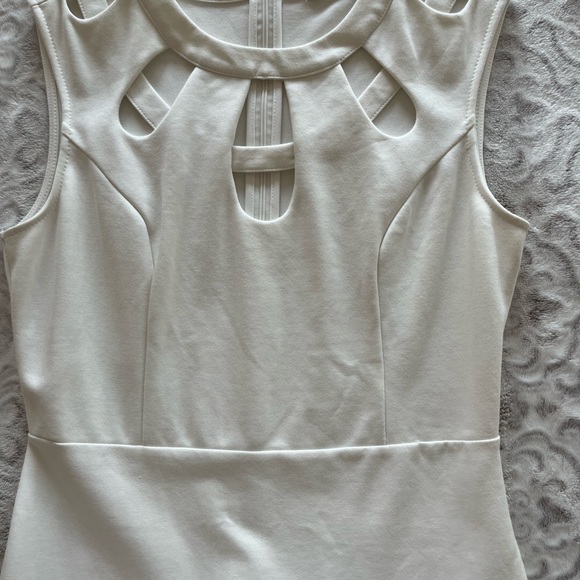 White Aline zipper back dress - Picture 6 of 6